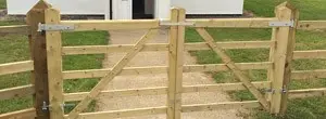 pair-of-wooden-hand-gates-stoughton-estate